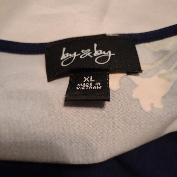 By & By Wrap Tie Front Dress High/Low Hem XL Comfy Stretch Blue Floral Plussize - Picture 3 of 5